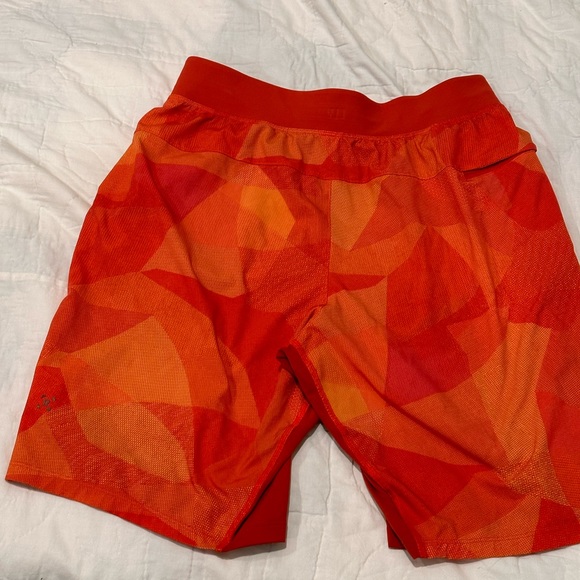 Lululemon Printed Pace Breaker Shorts Linerless 9" Athletic - Picture 3 of 12